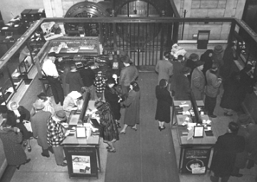 American Flyer Display in Meriden Savings Bank, Meriden, CT